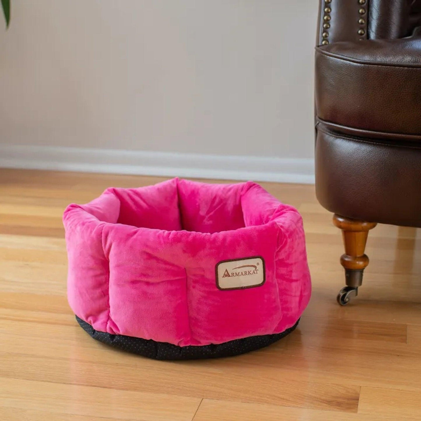 Armarkat Luxurious Warm Pink Cat Cuddle Bed