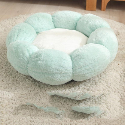 Floral Haven Pet Bed - Luxurious Flower-Shaped Blanket For Dogs And